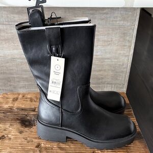 Women's Black Boots